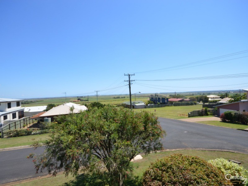 39 Linden Crescent, Qunaba QLD 4670