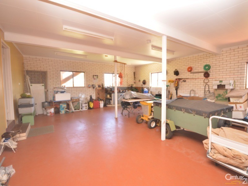 39 Linden Crescent, Qunaba QLD 4670