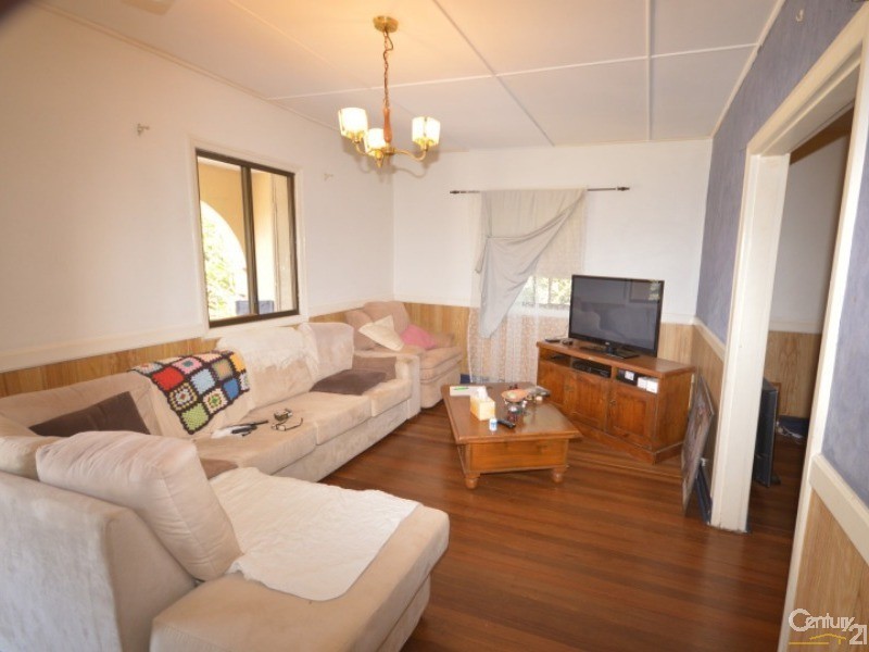 174  Walker Street, Svensson Heights QLD 4670