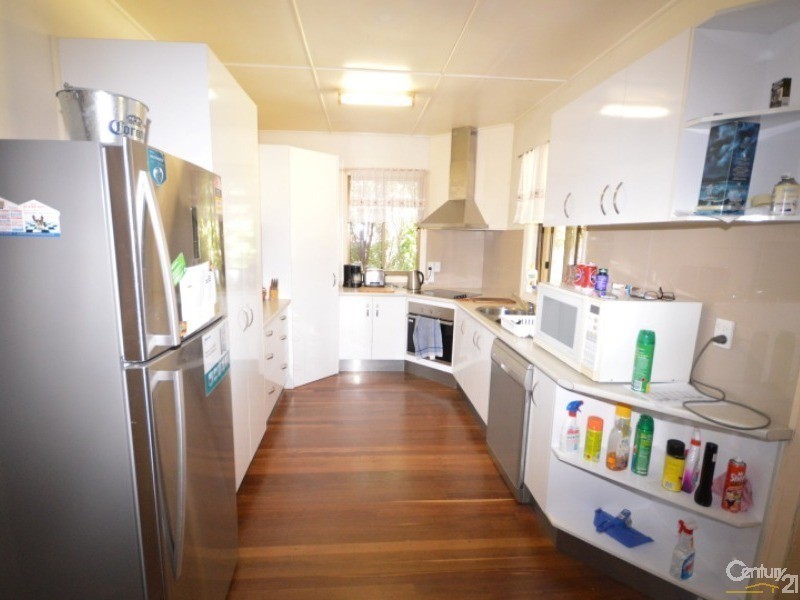 174  Walker Street, Svensson Heights QLD 4670