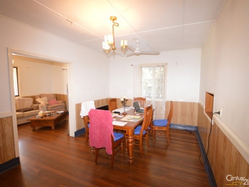 174  Walker Street, Svensson Heights QLD 4670