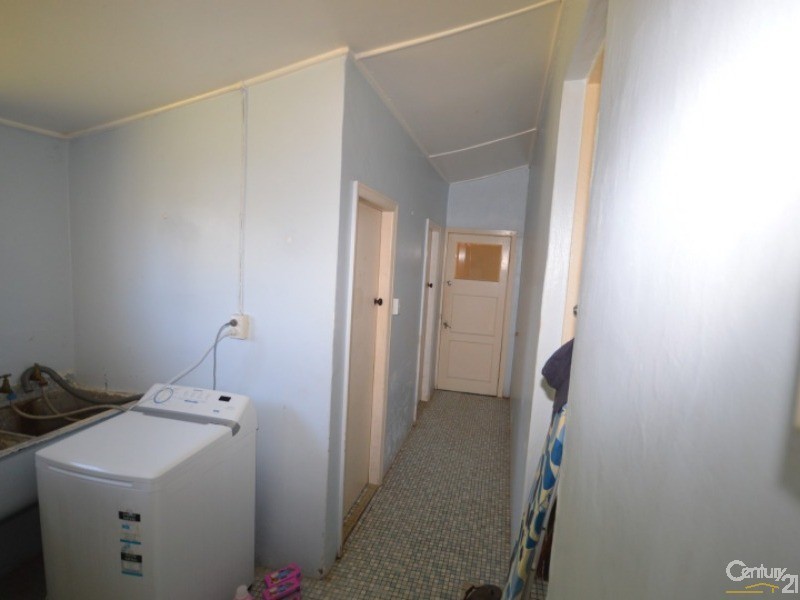 174  Walker Street, Svensson Heights QLD 4670