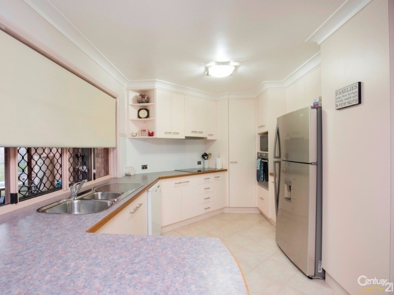 43 Cummins Road, Avoca QLD 4670
