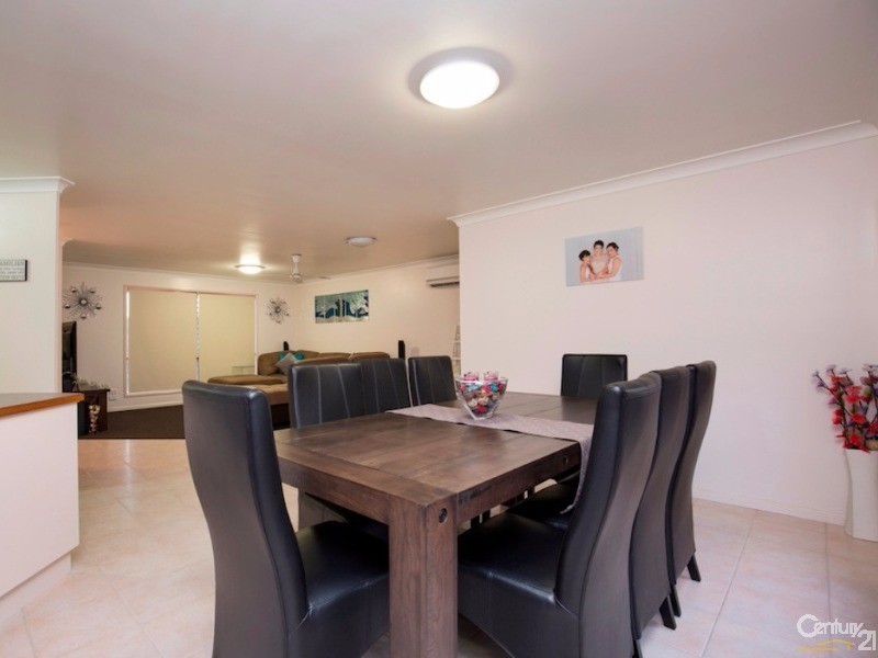 43 Cummins Road, Avoca QLD 4670