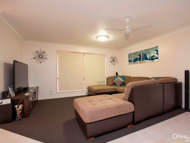 43 Cummins Road, Avoca QLD 4670