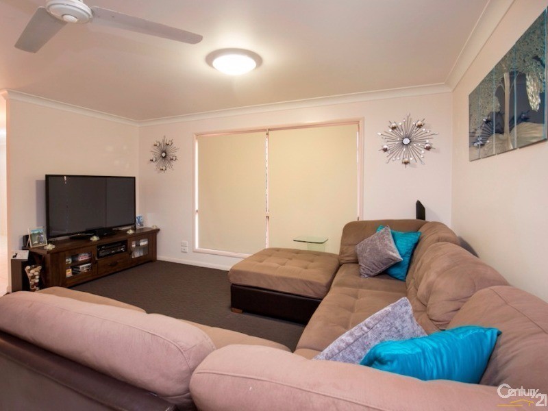 43 Cummins Road, Avoca QLD 4670