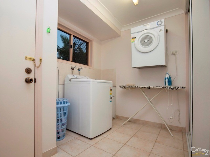 43 Cummins Road, Avoca QLD 4670