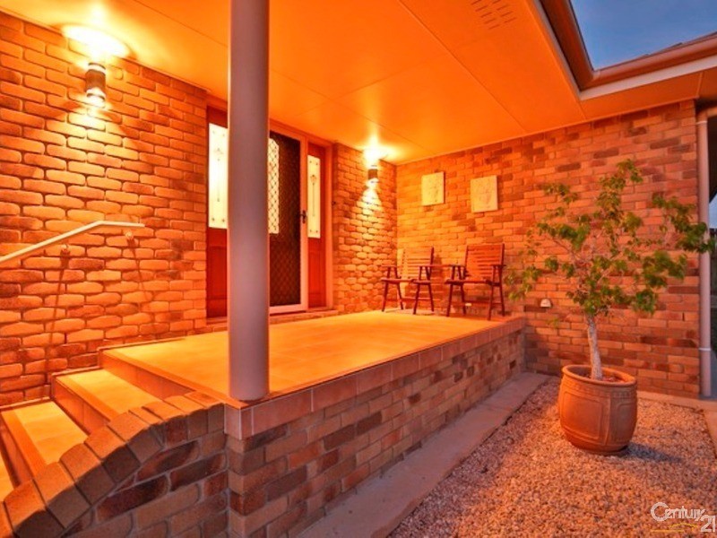 43 Cummins Road, Avoca QLD 4670