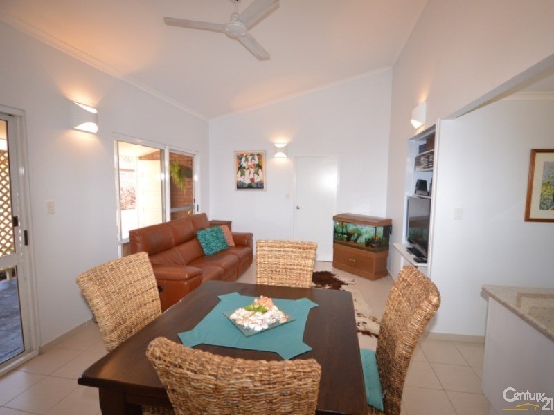 6/15 Thabeban Street, Avenell Heights QLD 4670