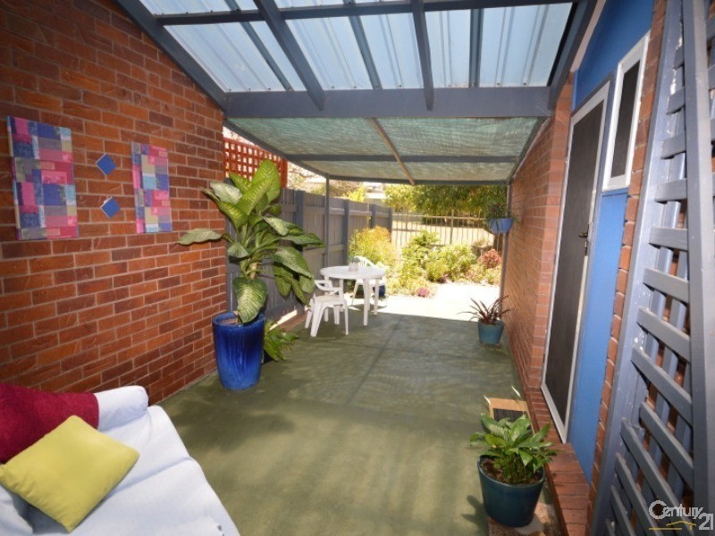 6/15 Thabeban Street, Avenell Heights QLD 4670