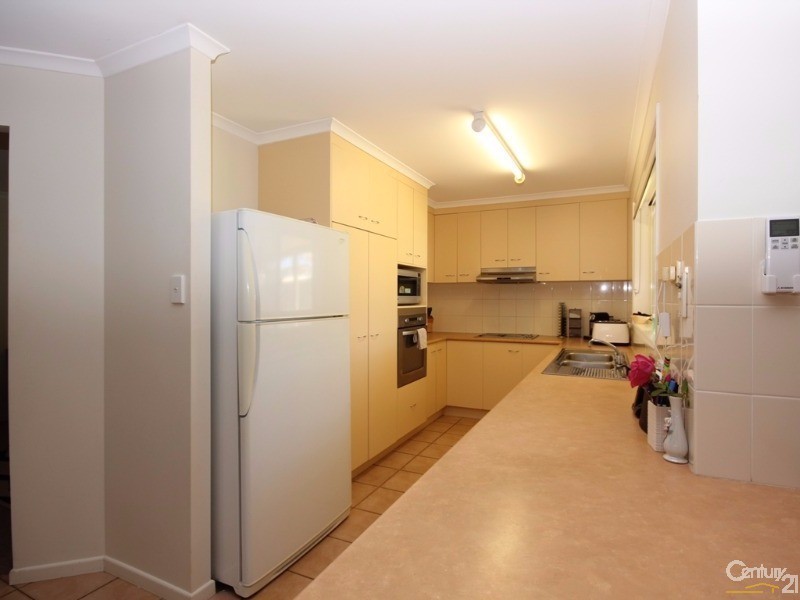 1  Regent Street, Avoca QLD 4670