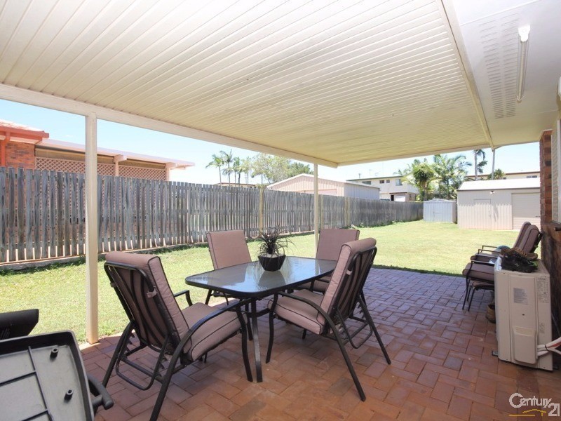 1  Regent Street, Avoca QLD 4670