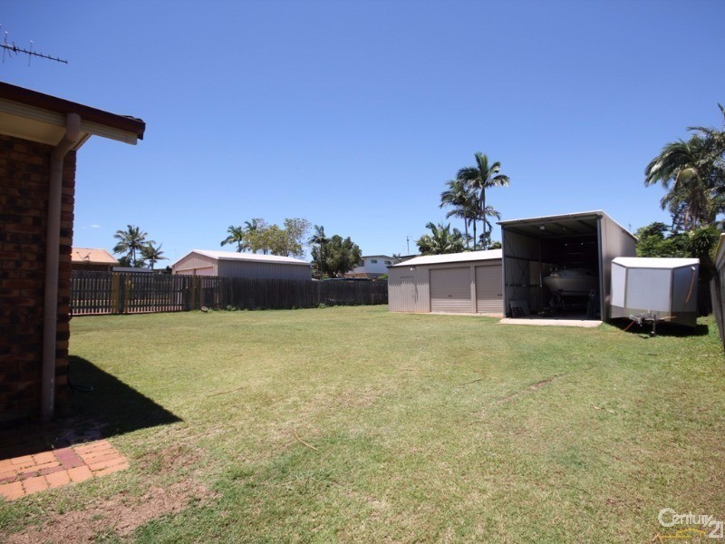 1  Regent Street, Avoca QLD 4670