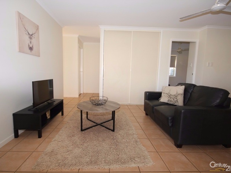 1  Regent Street, Avoca QLD 4670