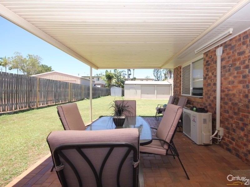 1  Regent Street, Avoca QLD 4670