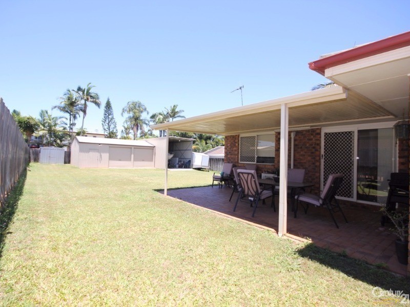 1  Regent Street, Avoca QLD 4670