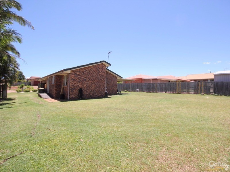 1  Regent Street, Avoca QLD 4670