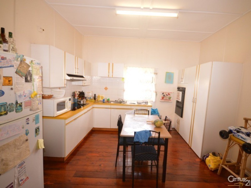 174 Elliott Heads Road, Avenell Heights QLD 4670