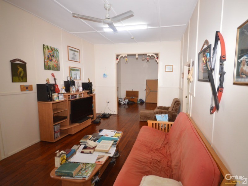 174 Elliott Heads Road, Avenell Heights QLD 4670