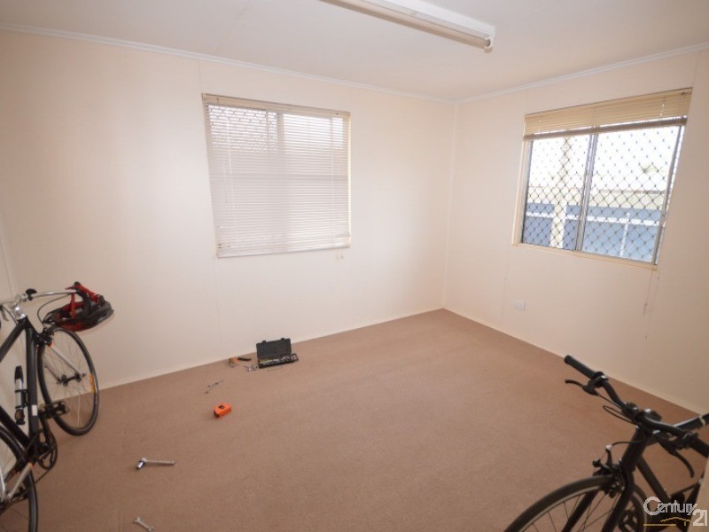 174 Elliott Heads Road, Avenell Heights QLD 4670