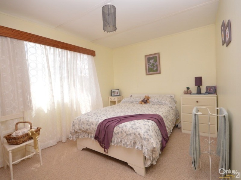 12 Barellan Parade, Qunaba QLD 4670