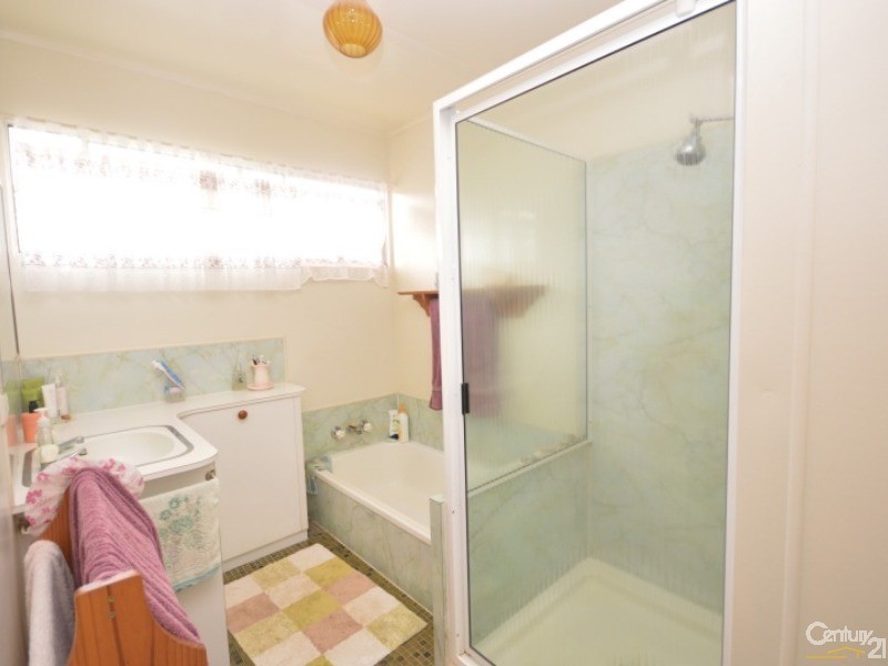 12 Barellan Parade, Qunaba QLD 4670