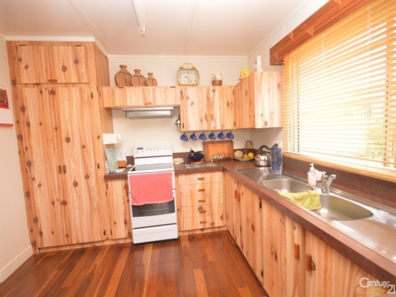 12 Barellan Parade, Qunaba QLD 4670