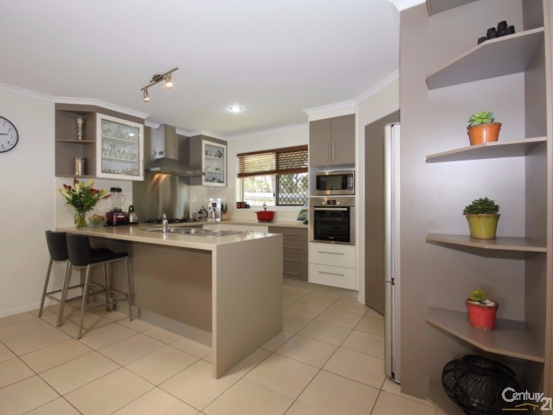 11 Camplin Court, Branyan QLD 4670