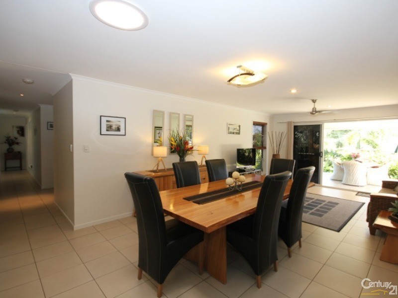 11 Camplin Court, Branyan QLD 4670