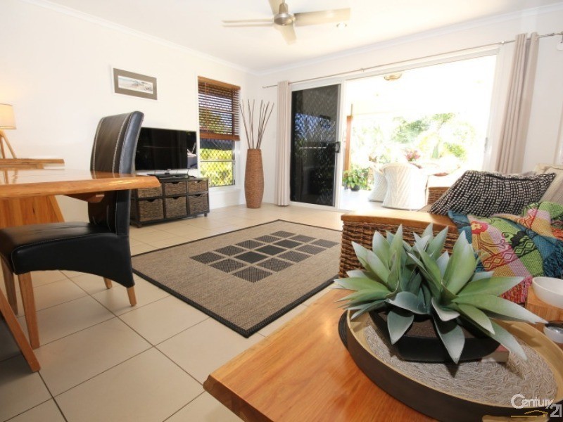 11 Camplin Court, Branyan QLD 4670