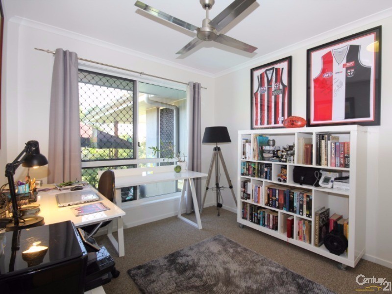 11 Camplin Court, Branyan QLD 4670