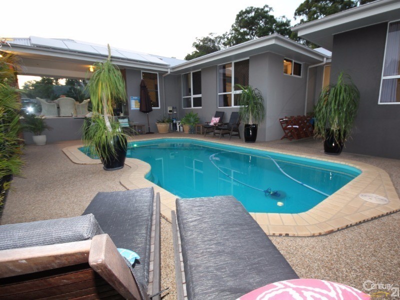 11 Camplin Court, Branyan QLD 4670