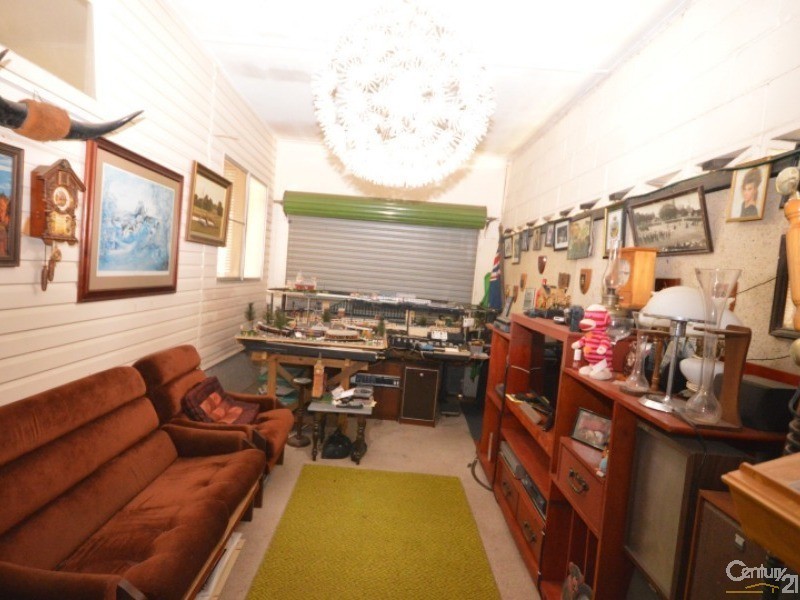 8  Hussey Street, Avenell Heights QLD 4670