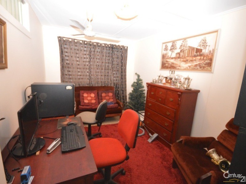 8  Hussey Street, Avenell Heights QLD 4670