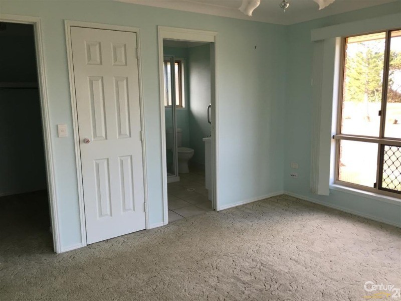 115  Barolin Esplanade, Coral Cove QLD 4670