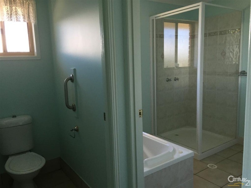 115  Barolin Esplanade, Coral Cove QLD 4670