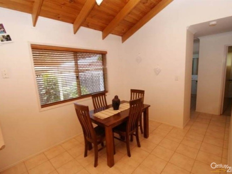 Avenell Heights QLD 4670