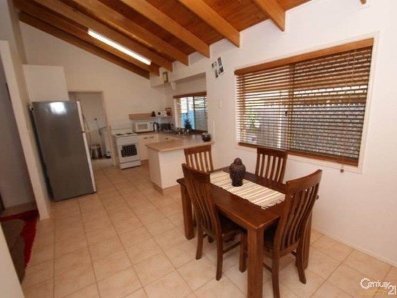 Avenell Heights QLD 4670