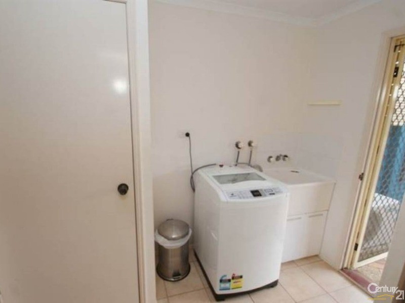 Avenell Heights QLD 4670