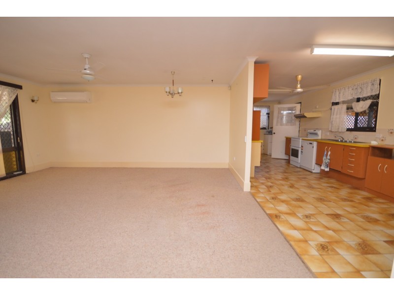 6  Deegan Court, Avenell Heights QLD 4670