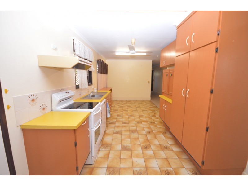 6  Deegan Court, Avenell Heights QLD 4670