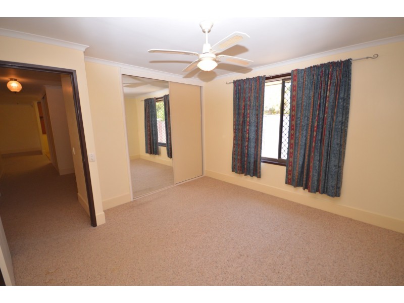 6  Deegan Court, Avenell Heights QLD 4670
