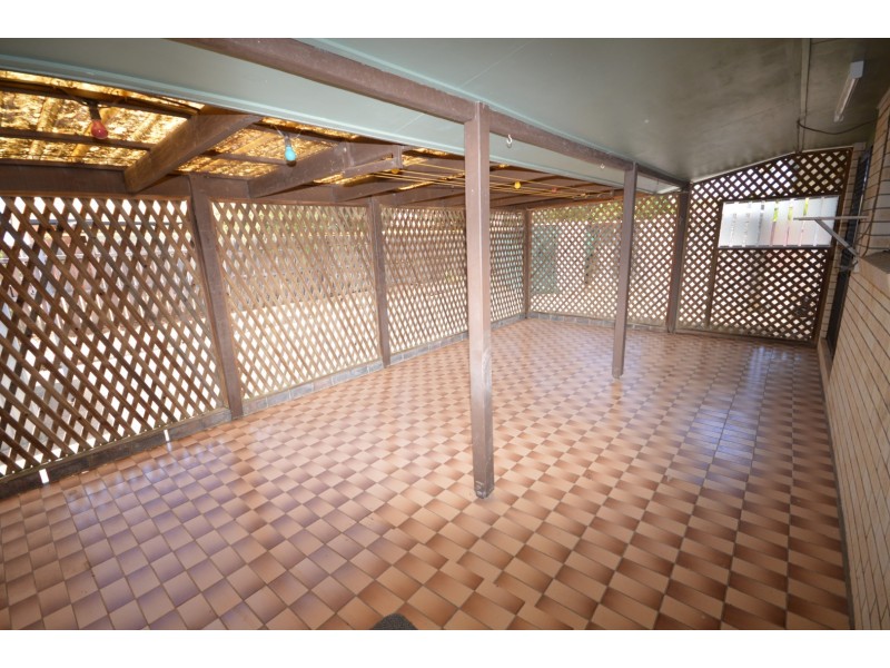6  Deegan Court, Avenell Heights QLD 4670