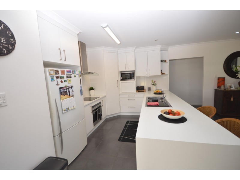 8 Rokeby Court, Branyan QLD 4670