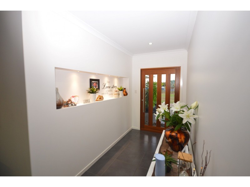 8 Rokeby Court, Branyan QLD 4670