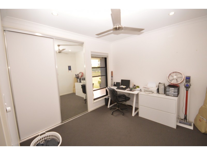 8 Rokeby Court, Branyan QLD 4670