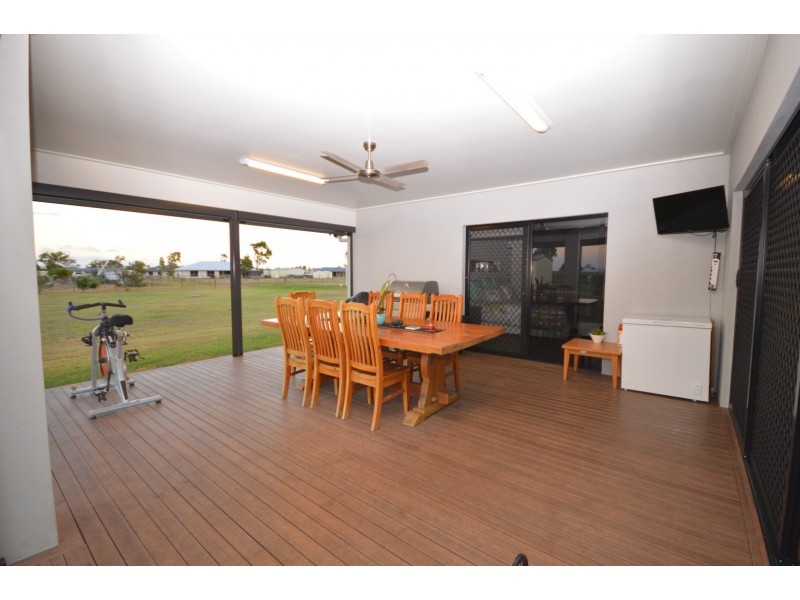 8 Rokeby Court, Branyan QLD 4670