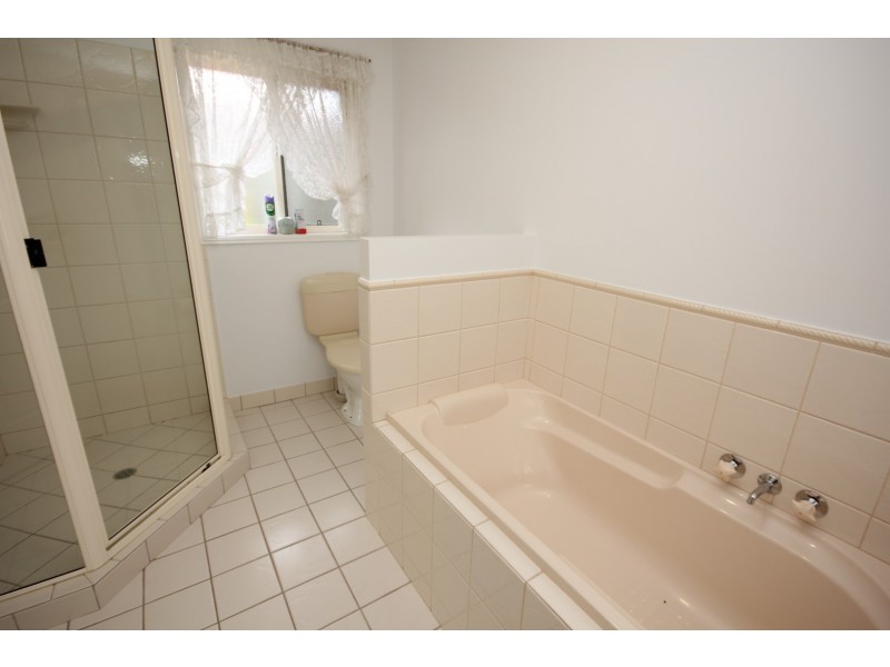 9 Inspiration Court, Avoca QLD 4670