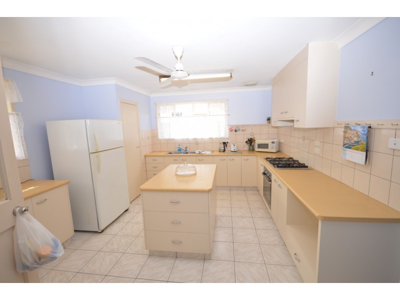 4 Clemence Street, Avenell Heights QLD 4670