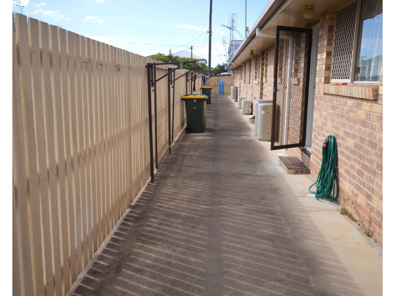 1-4/76 Electra Street, Bundaberg West QLD 4670